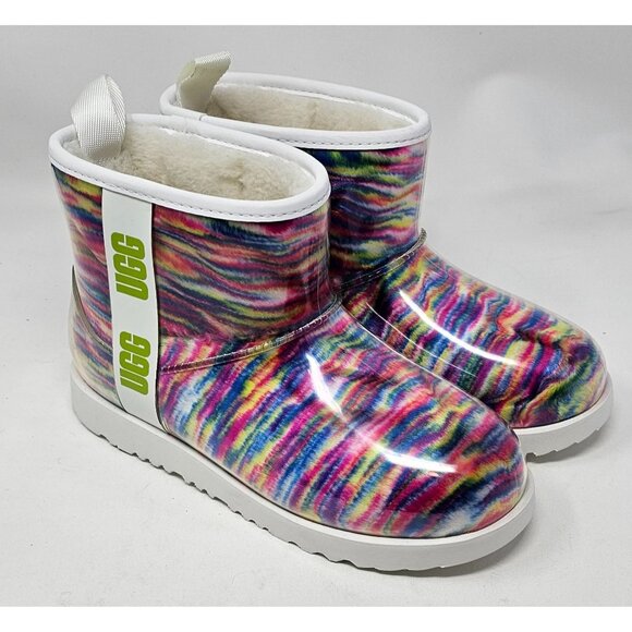 NEW!! UGG KIDS CLASSIC CLEAR MINI PIXELATE: WHITE/GREEN GIRLS BOOTS Size 6 - Picture 1 of 10
